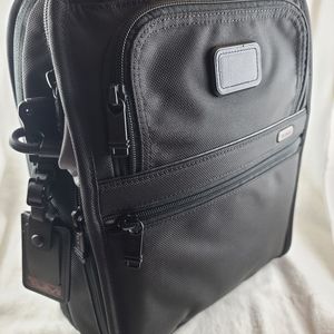 Tumi- Medium Travel Tote